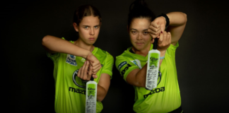Sydney Thunder: Girls’ special gift to youngest members