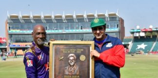 Wasim Akram formally inducted into the PCB Hall of Fame