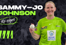 Sydney Thunder: Sammy-Jo Johnson Re-signs