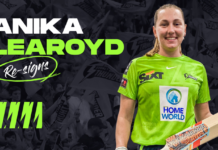 Sydney Thunder: Anika Learoyd re-signs