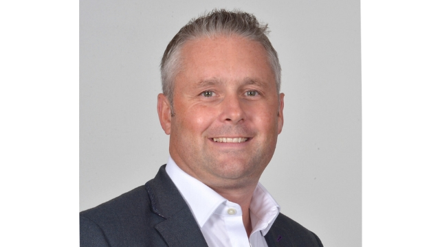 Chris Tetley