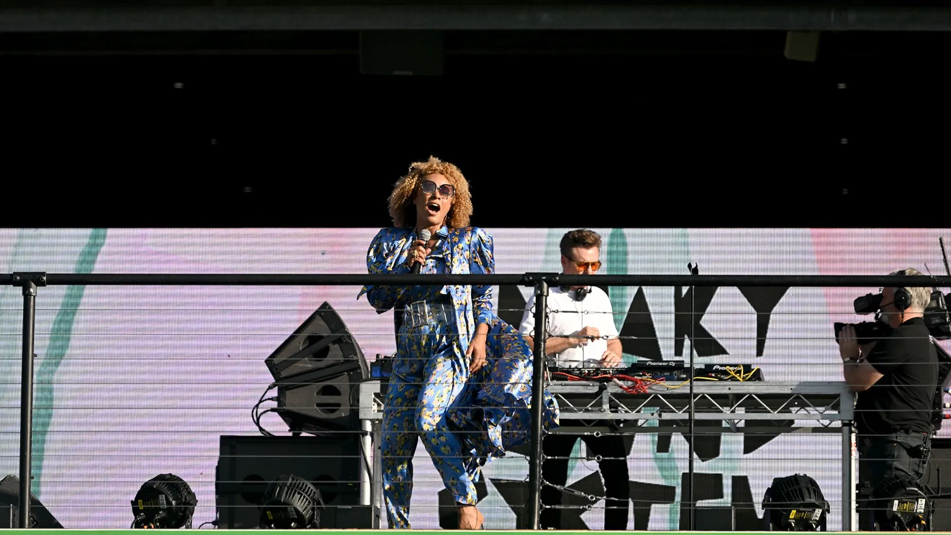 Melbourne Stars: Sneaky Sound System to light up KFC Fried Side Stage at the MCG