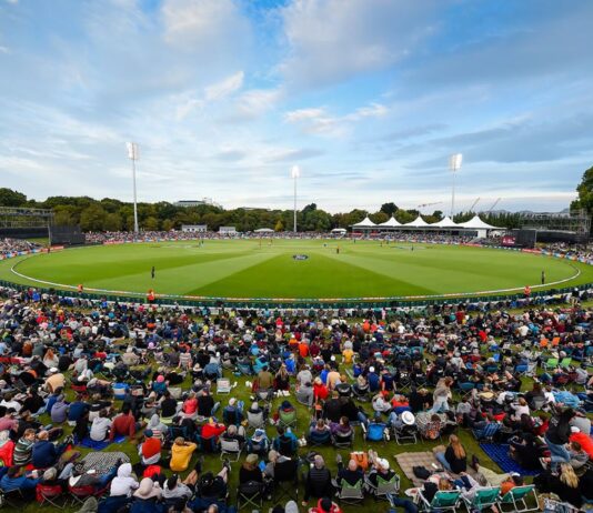 Hagley Oval double-header Selling Out | NZC reminds fans to keep their eye on the ball