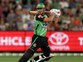 Melbourne Stars: Marcus Stoinis re-commits to the Stars