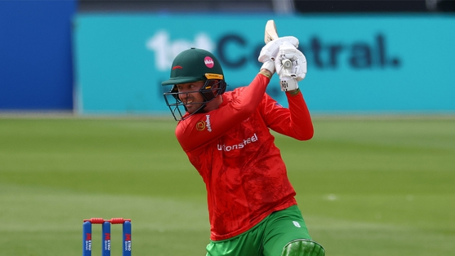 Leicestershire Cricket: Ian Holland to join Leicestershire on two-year deal
