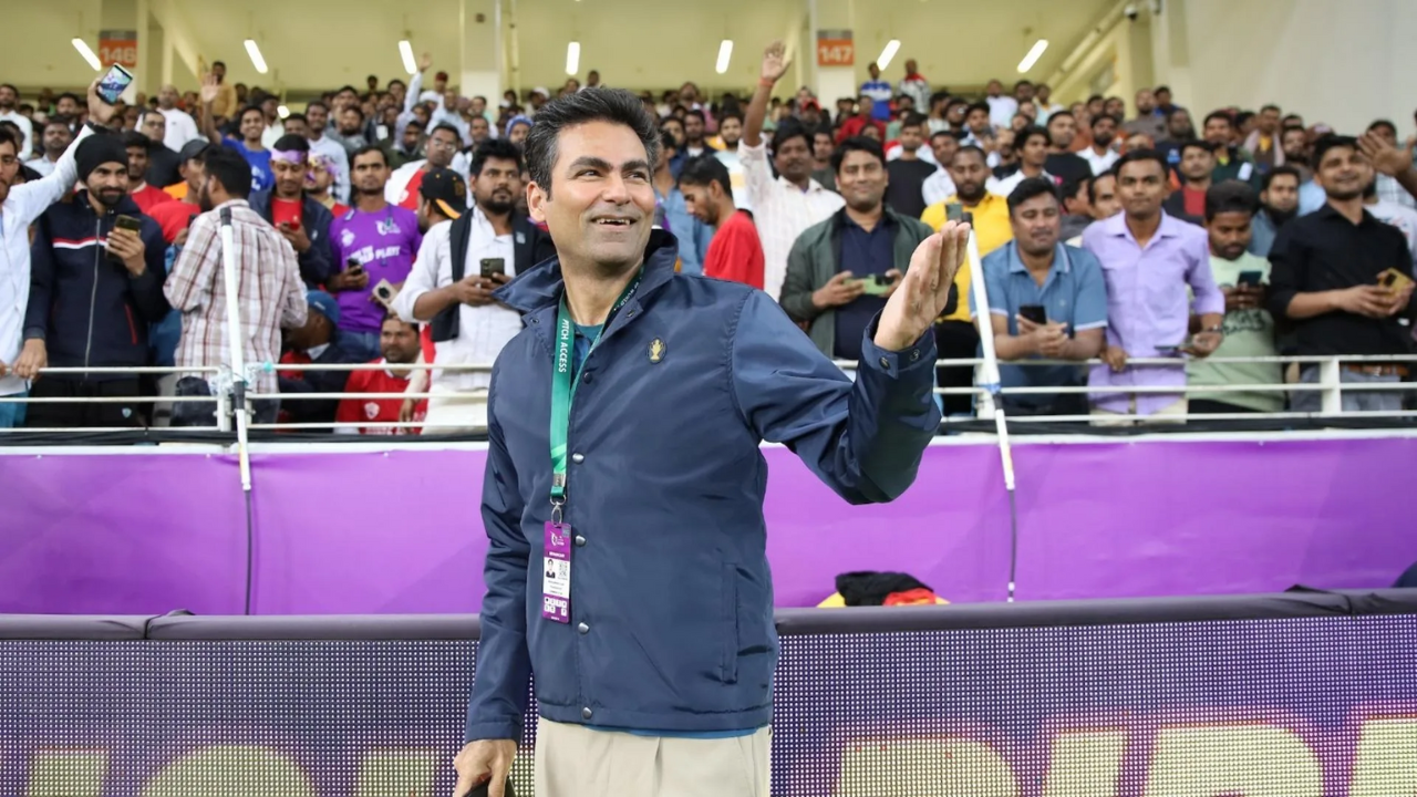 Mohammad Kaif waving to the crowd during a T20 league match in 2025