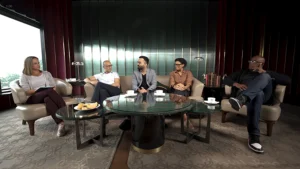 Nasser Hussain, Dinesh Karthik, and Ian Bishop appear on JioStar’s cricket panel show 'The Experts’ View' alongside fellow analysts during a studio discussion.