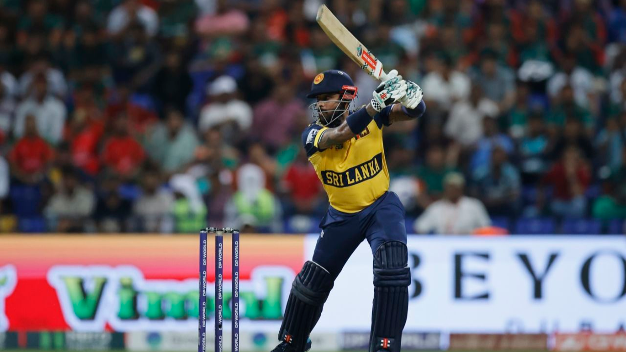 Kusal Mendis batting for Sri Lanka during a cricket match