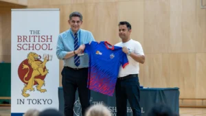 Ian Clayton, Principal of The British School in Tokyo, with Sunil Gupta, CEO of Delhi Capitals.