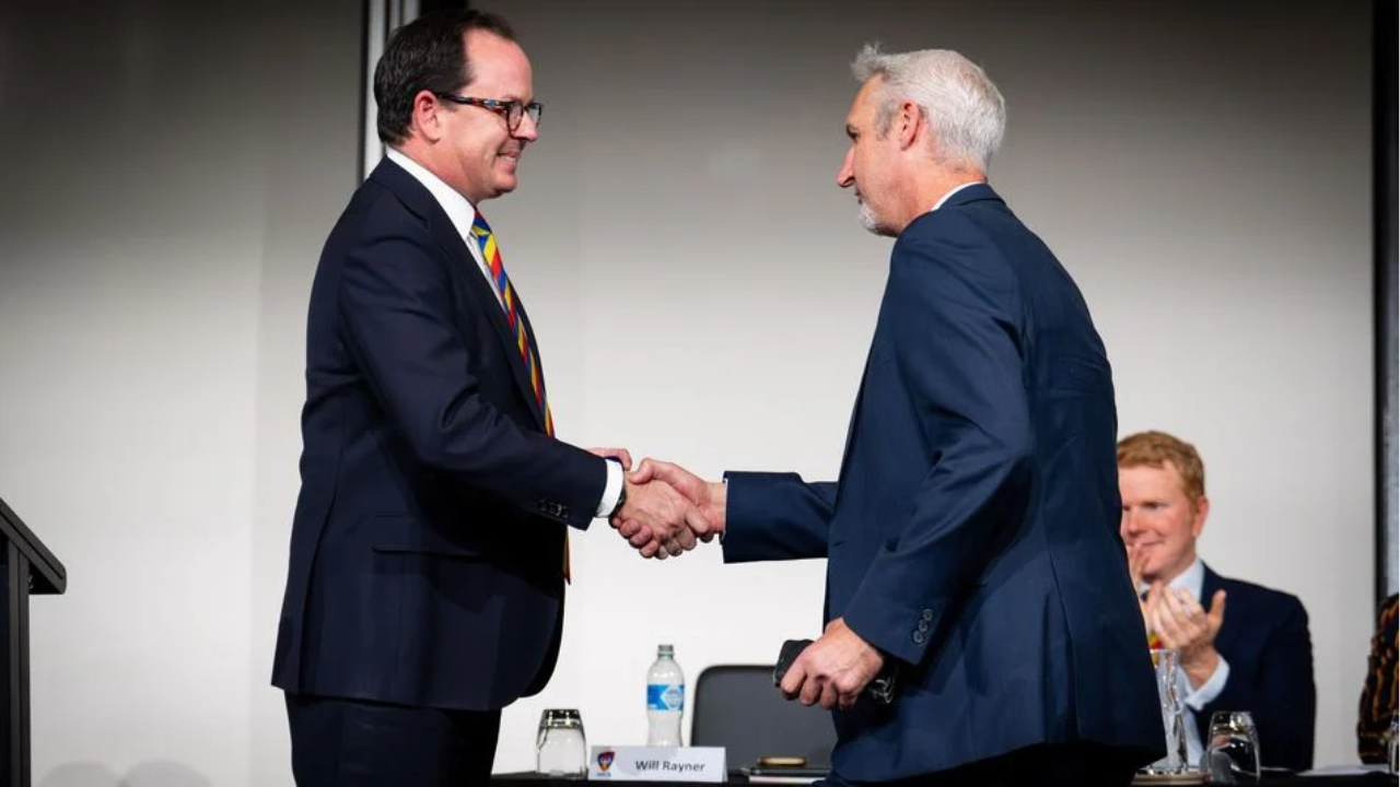 Jason Gillespie receives Honorary Life Membership from the South Australian Cricket Association (SACA) during a presentation ceremony.