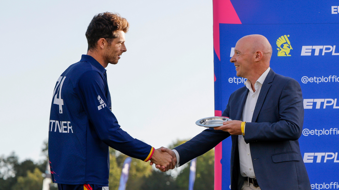 Mitchell Santner receives an award on behalf of Edinburgh Castle Rockers from MCC Head of Cricket Fraser Stewart